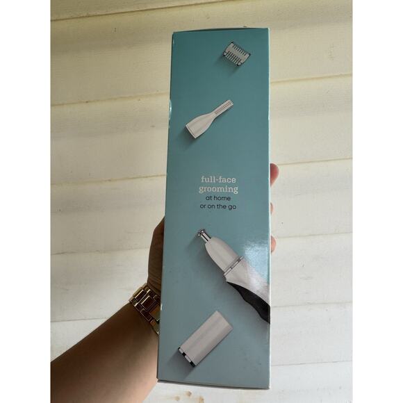 NEW Conair GIRLBOMB Nose Face Brow Trimmer Set for Women Battery Operated White - Picture 5 of 5